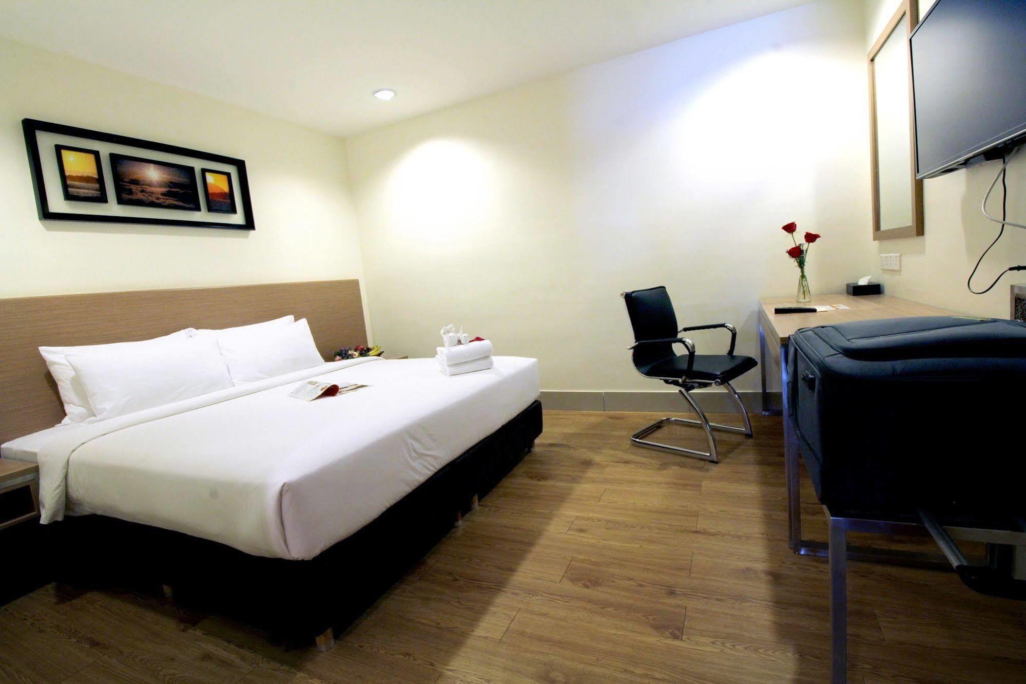 Hotel Pudu Plaza Kuala Lumpur Exterior photo